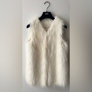 🤍RACHEL by Rachel Roy🤍NWT🤍Beautiful Faux Fur vest🤍Size Medium🤍